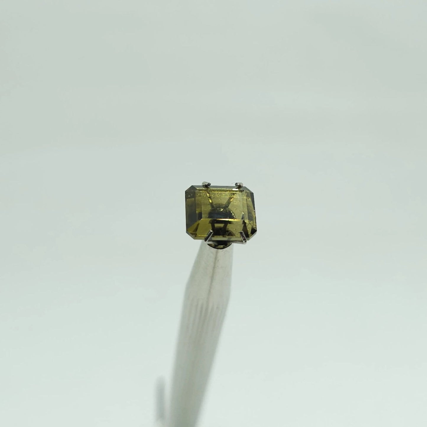 Tourmaline Verte Eclat d'or