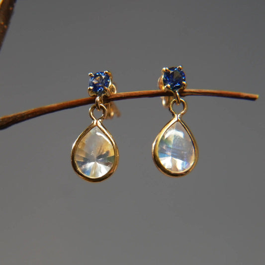 18k gold earrings with moonstone drops and blue sapphires, luxury jewelry by Eclat d'or