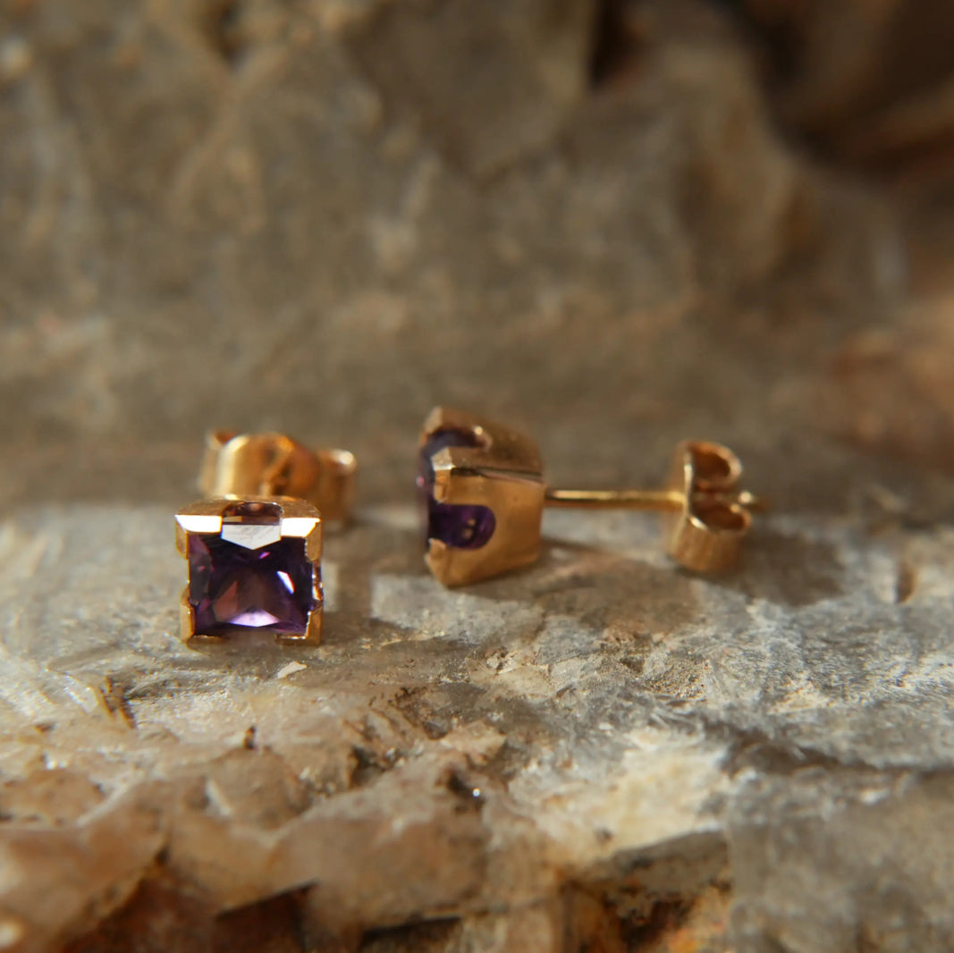 18k gold amethyst stud earrings on stone, Eclat d'or luxury jewelry