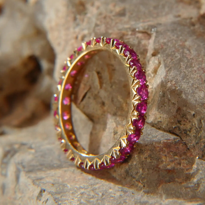18K gold eternity ring with pink rubies on stone, luxury jewelry Eclat d'or