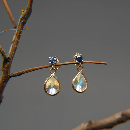 18K Gold Earrings – Moonstone and Sapphires