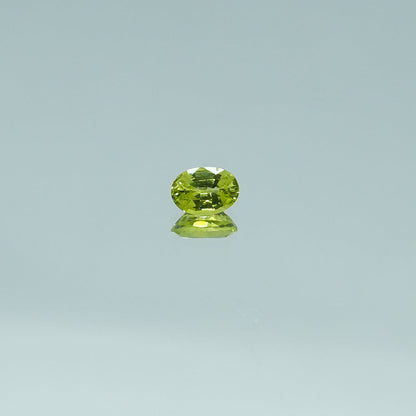 Faceted green chrysoberyl gemstone for luxury gold and silver jewelry, Eclat d'or