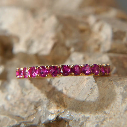 18K Gold Wedding Band – Eternal Ruby