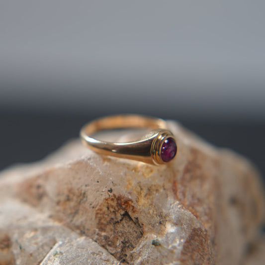 Bague jonc en Or 18 Carats sertie de Saphirs