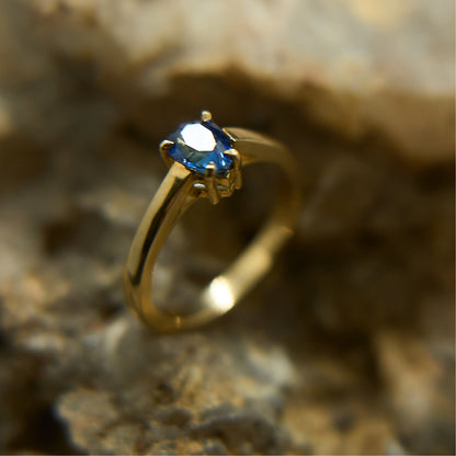 L’or et le saphir bleu, une promesse d’élégance Eclat d'or